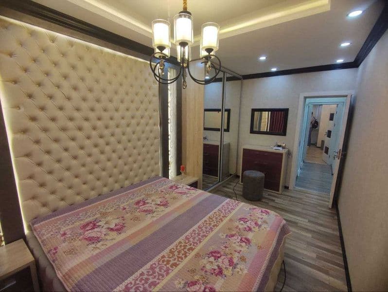 Район: Мирабадский <br />
Адрес: рядом гостиницей России<br  — фото 2