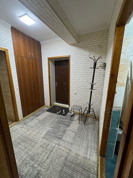 Мухтар ашрафи кучасида 1-этаж 2 хонали квартира барча шароит