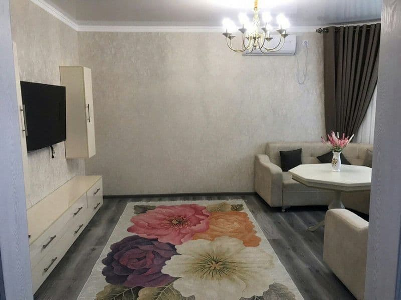 Сдаём просторную 2х комнатную квартиру на метро минор ориент