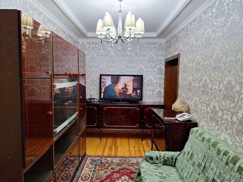 Сдается 2-х комнатная квартира в долгосрочную аренду, балкон