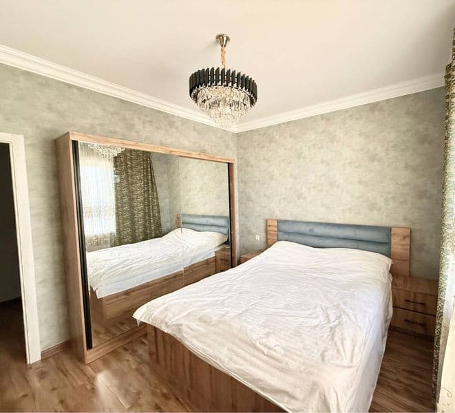 Отличное расположение дома - всё рядом - много магазинов, Це — фото 3