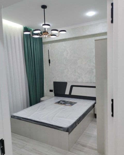 Район: Мирабадский <br />
Адрес: метро Ойбек<br />
Рядом ест