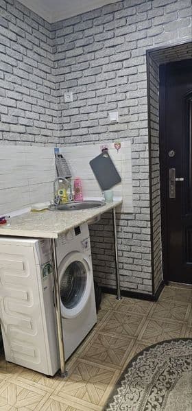 Сдаётся 1/3/4 <br />
В бывшем общежитии <br />
С удобствами  — фото 5