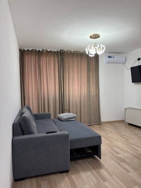 Сдается 1-комнатная квартира в новостройка<br />
Локация: ул