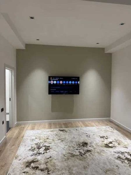 Район: Мирабадский<br />
Адрес: Чехова<br />
<br />
• Комнат — фото 2