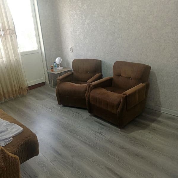 Аренда 1 комнатная квартира на 3 этаже 4 этажного дома. В бы — фото 2