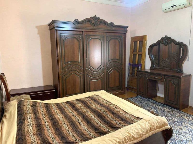 Сдается срочно!<br />
Центр города, метро Пахтакор 2 минуты 