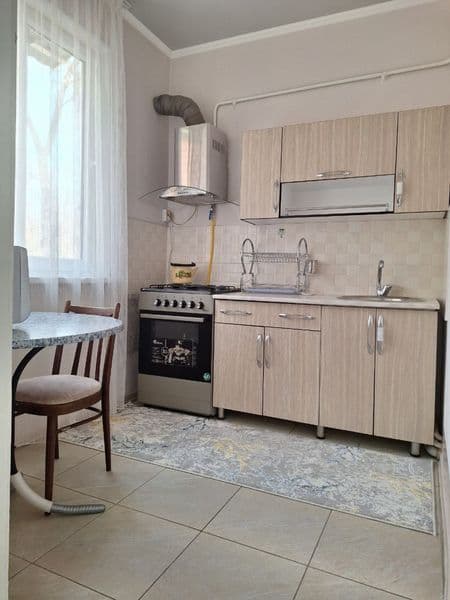 Чиланзарский р-н 8-квартал<br />
Маклерские 150$<br />
Комна — фото 3