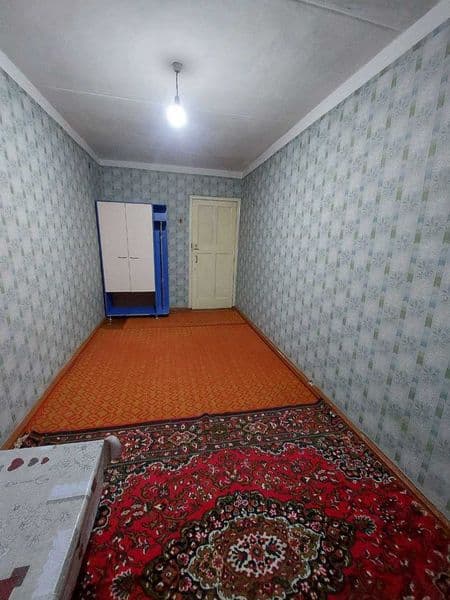 Ўқийдиган, ишлайдиган йигитларга уй эгасидан маклерсиз  ижар