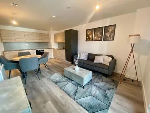 Мирабадский район<br />
Ориентир: ул. Нукусская<br />
2/3/9 