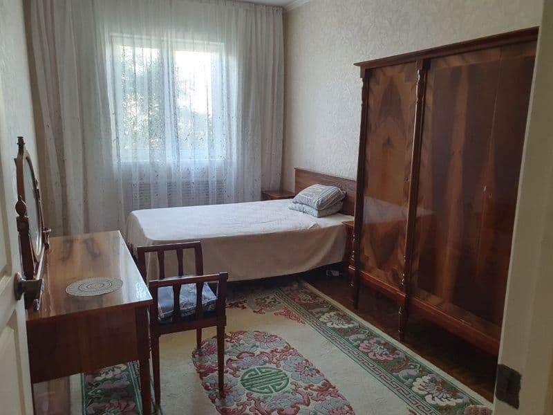 Сдаю 2-х ком.квартира на 3 этаже, ор-р дворец Дружбы Народов