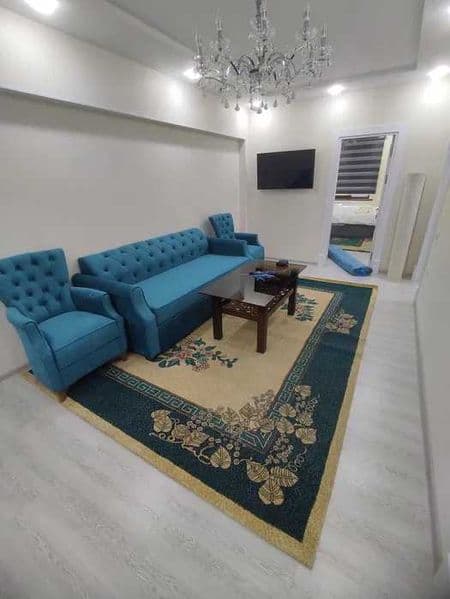 Сдаётся  Квартира на Ц6<br />
Ориентир - напротив ресторана 