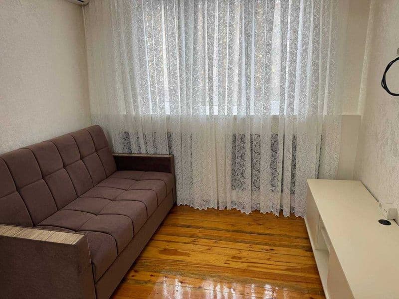 Сдается просторная 3-комнатная квартира в престижном Яккасар