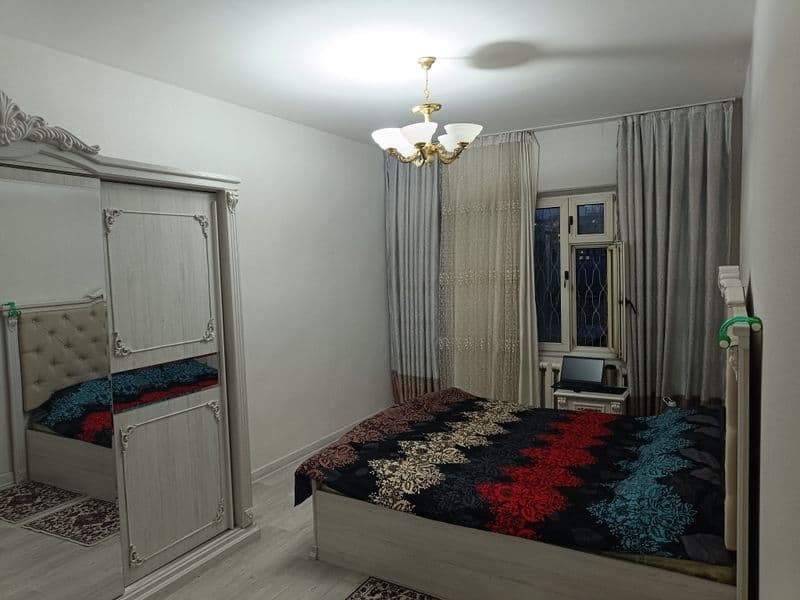 Здравствуйте сдаётся своя 5 комнатaя квартира на Сергели 6<b