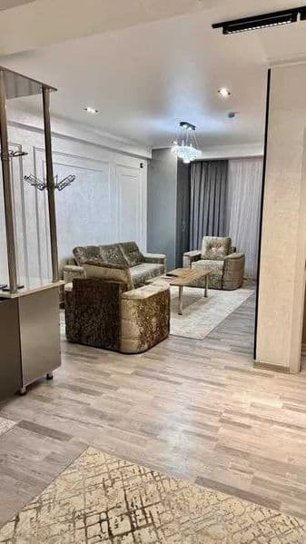 Район: Мирабадский<br />
Адрес: Чехова<br />
<br />
• Комнат — фото 2