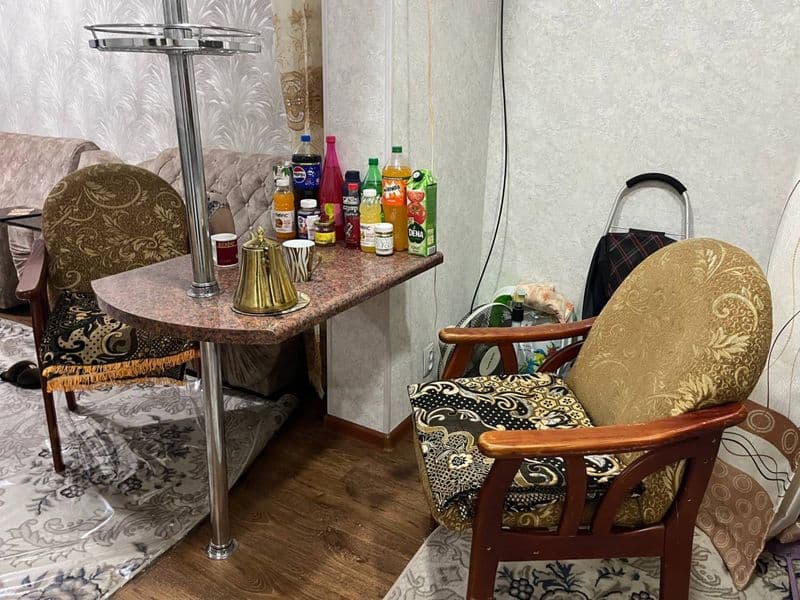 Сдаётся комната в трёхкомнатной квартире с хозяйкой.<br />
Т