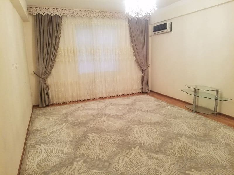 Arenda Sebzor Nurafshon yoli <br />
5 etajka domi 3 etaji <b