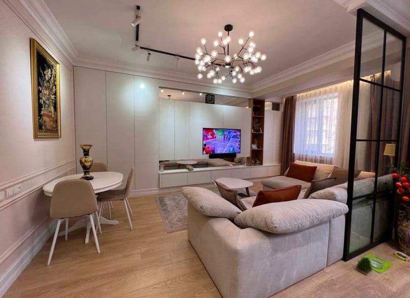 Ойбек ор: Грант мир отель 3-х комнатная б Сдаётся безупречна