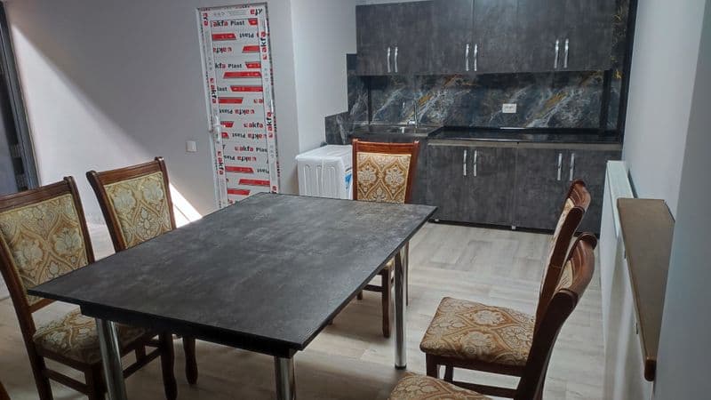 Hamma sharoitlari bor yangi kvartira puliga arziydigan joy c