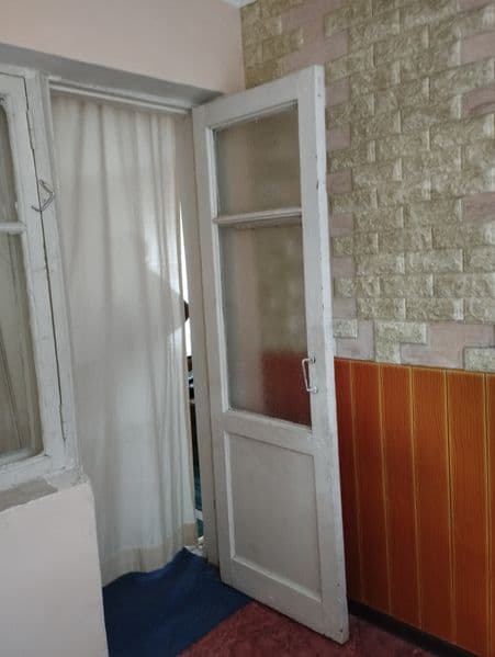 1 комнатная квартира,переделанная.Меблированная.На 1 ом этаж