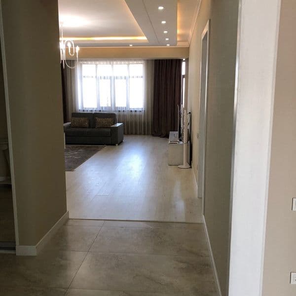 Ул Садыка Азимова <br />
<br />
Японское посольство <br />
< — фото 3