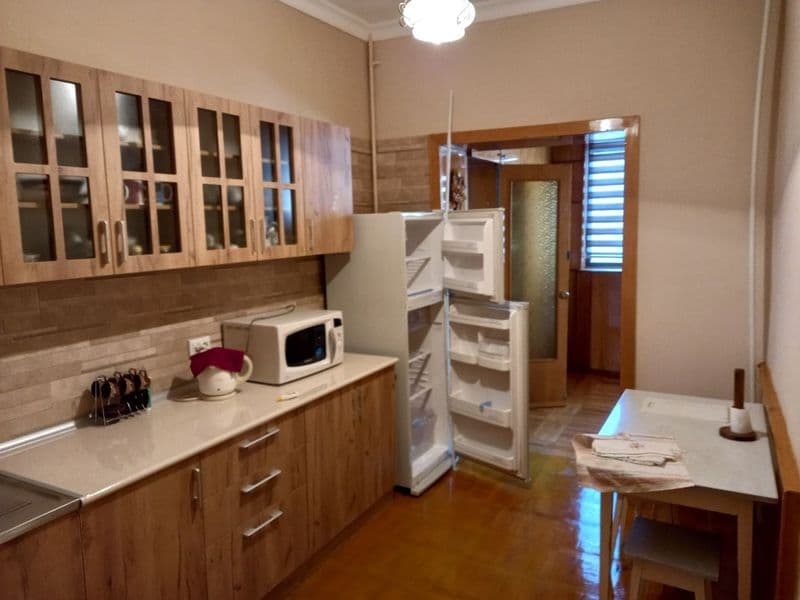 С. Азимова ут Фучика посольский городок 2/3/5  кафе Студио,  — фото 2