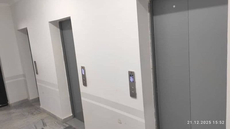 Узимни уйим.<br />
300 $ ойига<br />
100 $  депазид<br />
Ях