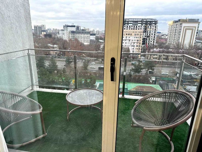 • ЖК: Zarafshan Сity<br />
• Комнат: 3<br />
• Этаж: 7<br />