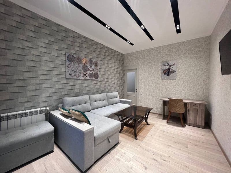 Сдаётся квартира в AKAY CITY!<br />
Комнат 2<br />
Этаж 4<br