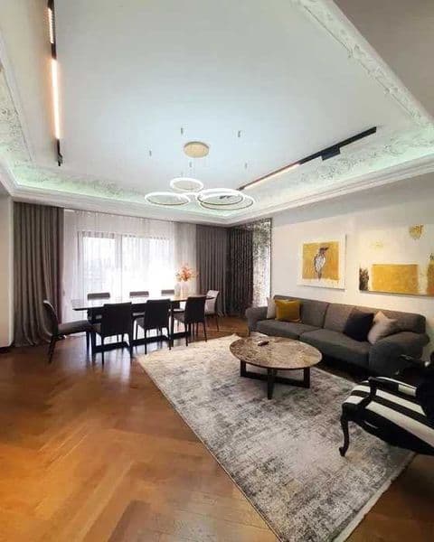 Район: Мирабадский<br />
Ориентир: Метро Ойбек<br />
<br />
