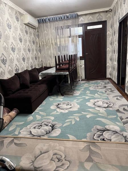 Юнусабад 15кв 2/2/4 <br />
Балкон 1,5*6<br />
Евро ремонт <b