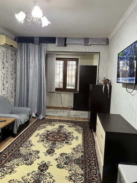 Сдам в аренду квартиру на<br />
Юнусабаде -15 квартал <br />