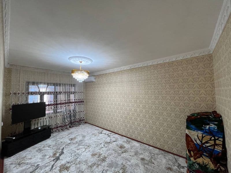 Сергели 5 арентер машина бозори уйда хамма шароити бор оилаг