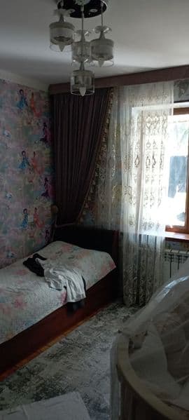 Uchtepa tumanida joylashgan 4 xonali uyning 3 xonasi ijaraga