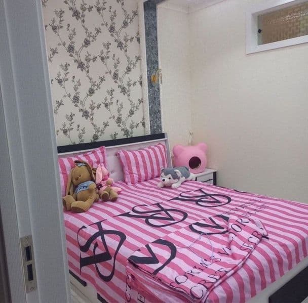 Sergeli Moshina Bozor orqasida 2xonali kvartira ijaraga beri