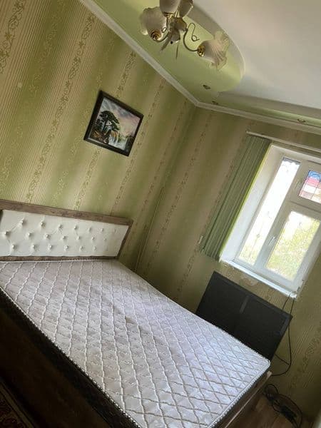 3 xonali kvartira Sergeli 1, hamma sharoit bor, metro bekati