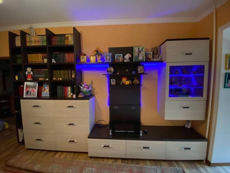 Сдается квартира чистая, уютная мебелированна. Рядом есть: Б