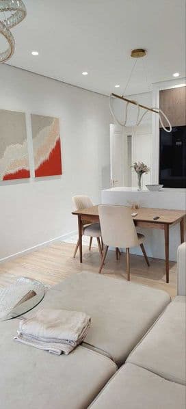 Мирабадский район <br />
ЖК «NRG Oybek»<br />
<br />
Продаёт