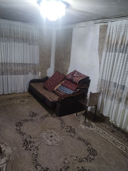 1 xonali kvartira qo'shimcha 6 kvadratli tapchanli uy bilan  — фото 2