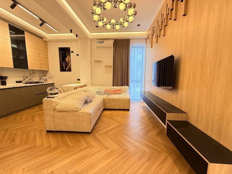 Район: Мирабадский<br />
Адрес: ул. Катта Мирабад <br />
ЖК: