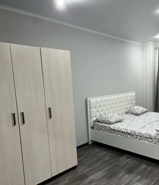 Сдается квартира <br />
<br />
2/4/4<br />
<br />
Жить могут