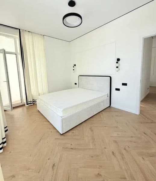 Oybek metro Huawei ofis yonida kvartira ijaraga beriladi.Ino