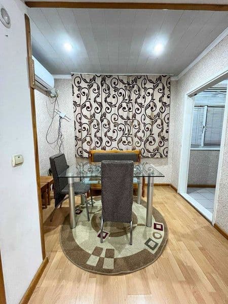 Срочня Сдаётся квартира мирободские район парк фуркат 4 этаж — фото 2