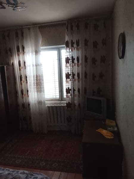 Комнаты раздельные,балкон 2х6-ремонт на балконе надо,комнаты — фото 3