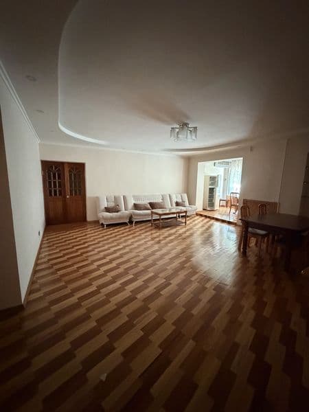 Сдается просторная 4-комнатная квартира на долгий срок в сам