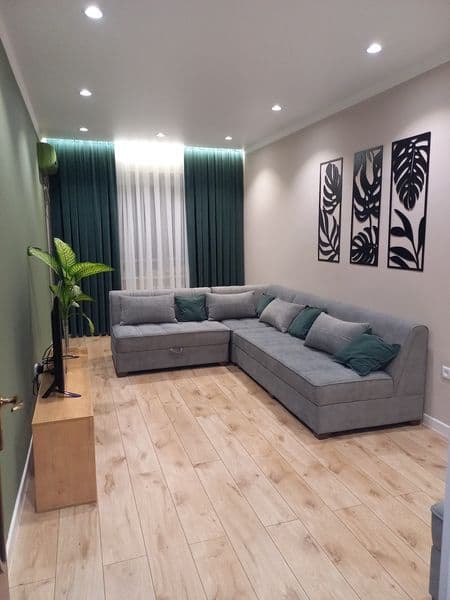 Сдаётся 2х комнатная квартира на 4м этаже  миробадский  райо