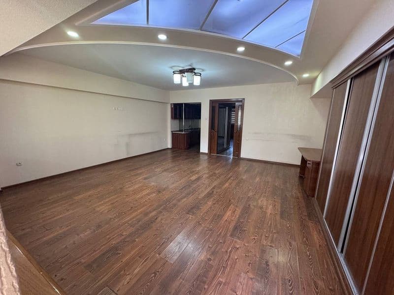 Сдаётся квартира под офис с евроремонтом в центре города