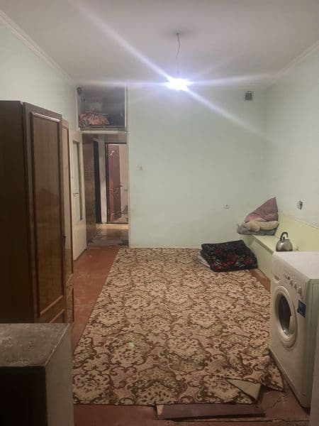 Yer usti metroga 500m uzoqlikda 3 xona 4 xona qilinga faqat 