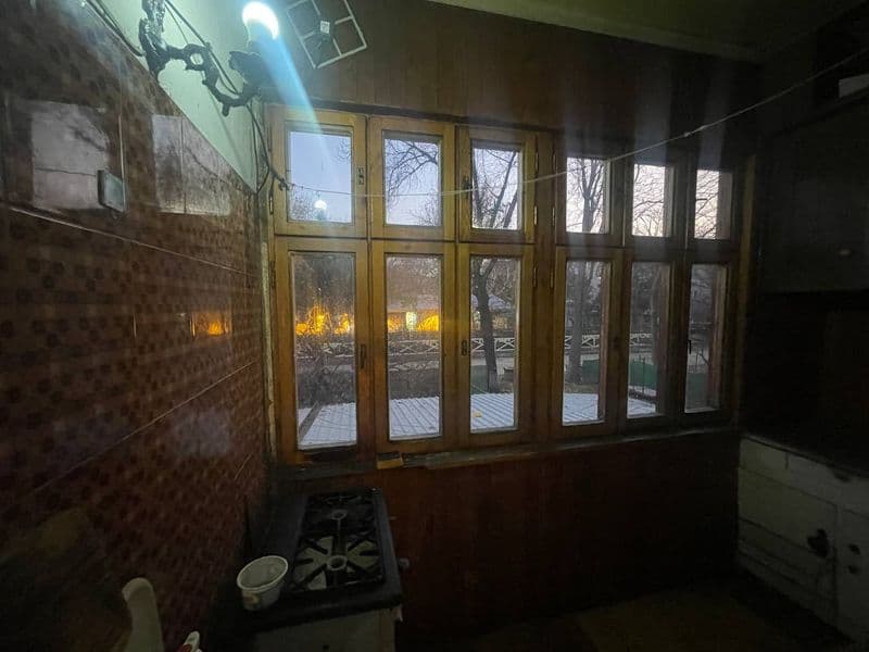 Сдается 2-х ком-я квартира на Чиланзарском рай-не. Тел для с