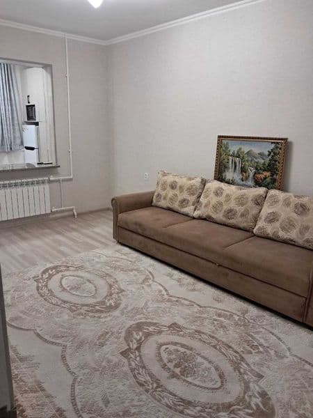 Сдается. 1 комнат. 1 этаж. Переделанная в 2х. 40м2. Балкон 1 — фото 2